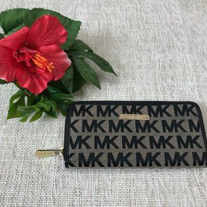 Michael Kors Signature Print Zip Wallet